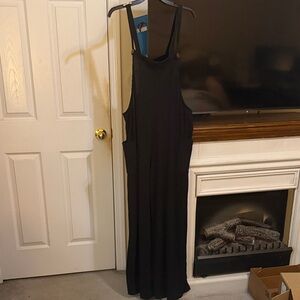 Black Sleeveless Jumper with Adjustable Straps